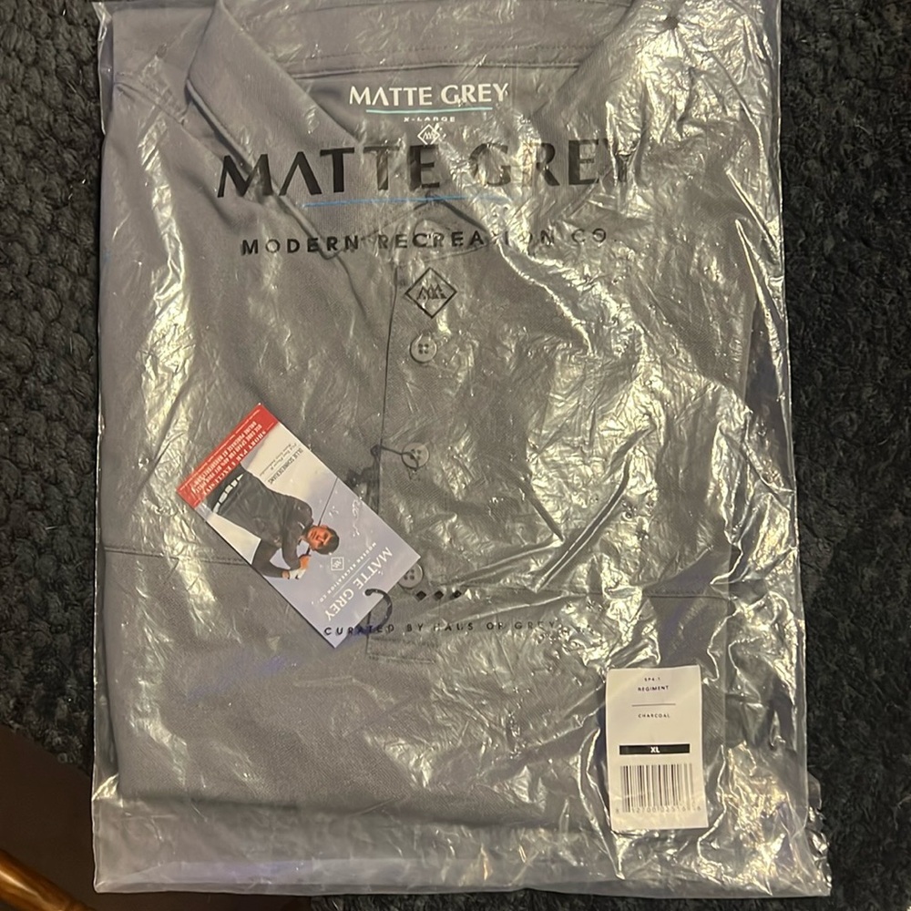 Men’s golf shirt